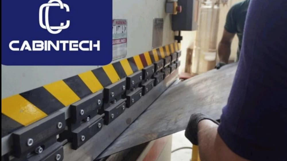 خدمات خمکاری ورق با دستگاه پرس برک CNC