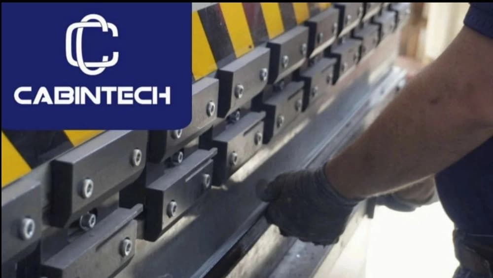 خدمات خمکاری ورق با دستگاه پرس برک CNC